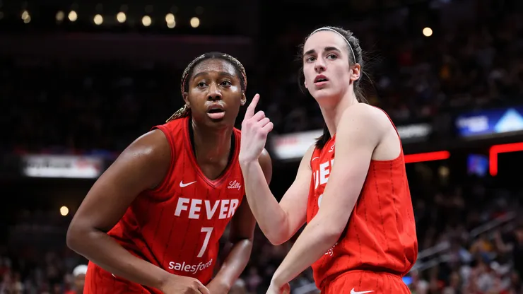 Aliyah Boston and Caitlin Clark of Indiana Fever