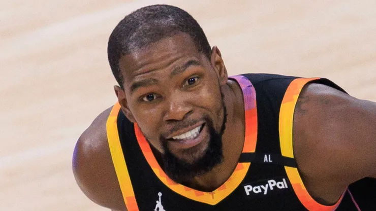 Kevin Durant 35 of the Phoenix Suns during their regular season NBA, Basketball Herren, USA game against the Los Angeles Clippers on Thursday October 31, 2024 at Intuit Dome in Inglewood, California. Clippers lose to Suns, 119-125.