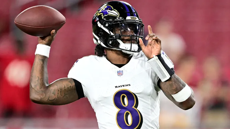 Lamar Jackson #8 of the Baltimore Ravens warms up prior to a game against the Tampa Bay Buccaneers at Raymond James Stadium on October 21, 2024 in Tampa, Florida.