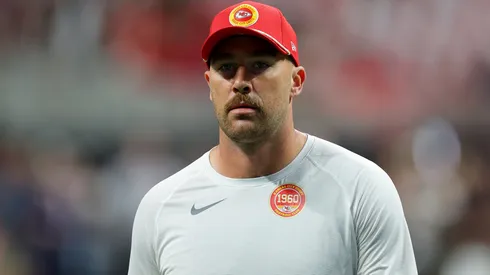 Travis Kelce #87 of the Kansas City Chiefs warms up prior to the game against the Atlanta Falcons at Mercedes-Benz Stadium on September 22, 2024.