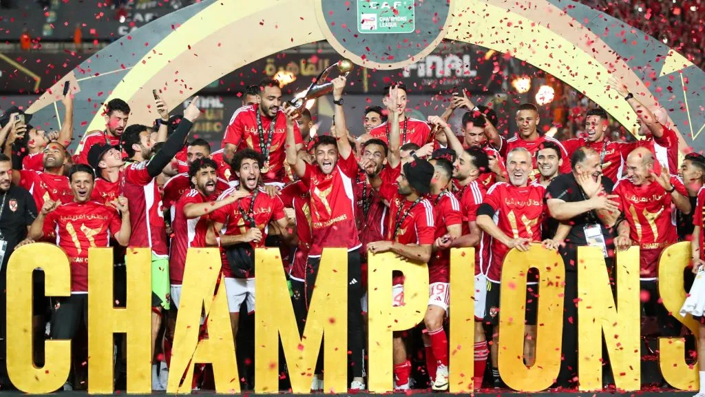 CAF Champions League final - ES Tunis and Al Ahly in Egypt, Cairo Al Ahly players celebrate with the trophy after winning the CAF Champions League final second leg match between ES Tunis and Al Ahly in Egypt, Cairo on May 25, 2024 Cairo