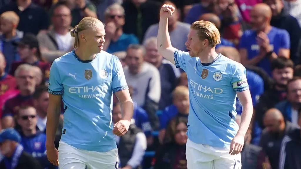 Manchester City v Ipswich Town - Premier League - Etihad Stadium Manchester City s Kevin De Bruyne (right) celebrates scoring their side s second goal of the game with team-mate Erling Haaland during the Premier League match at the Etihad Stadium, Manchester.