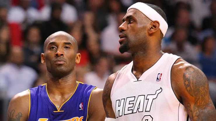 Kobe Bryant, left, and Lebron James during the third quarter of a regular season NBA, Basketball Herren, USA game between the Los Angeles Lakers and the Miami Heat at the AmericanAirlines Arena in Miami on Sunday, February 10, 2013. The Miami Heat defeated the Los Angeles Lakers 107-97.