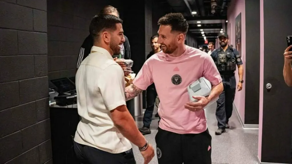 Ilia Topuria with Lionel Messi back in April (Instagram: @iliatopuria)