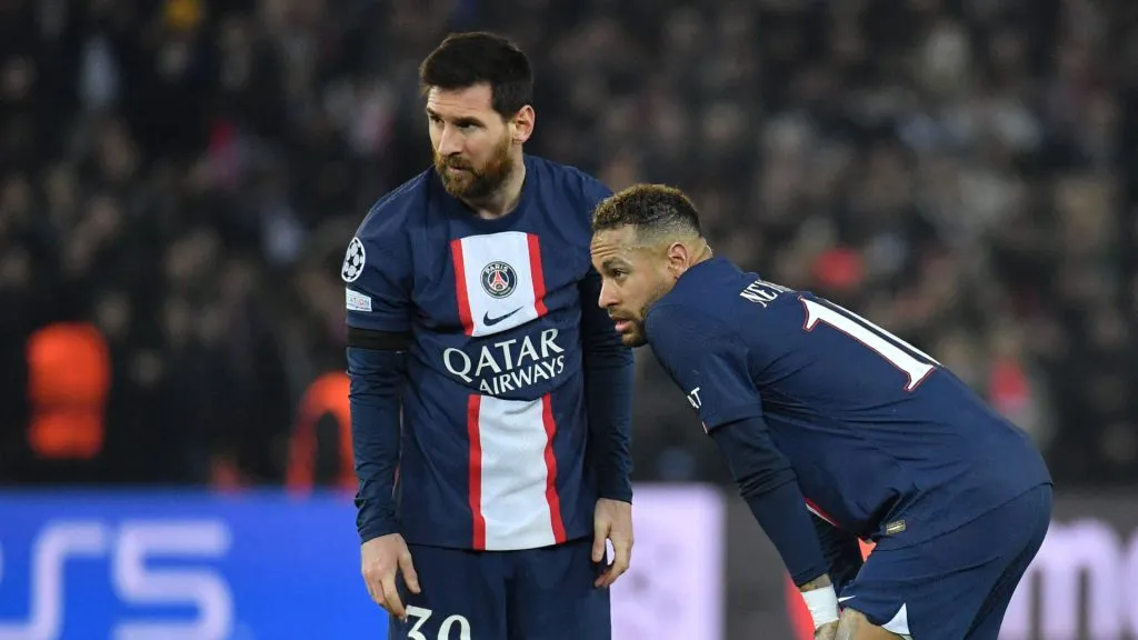 Lionel Messi and Neymar during the UEFA Champions League round of 16 leg one match between Paris Saint-Germain and FC Bayern Munich (IMAGO /&nbsp;ABACAPRESS)