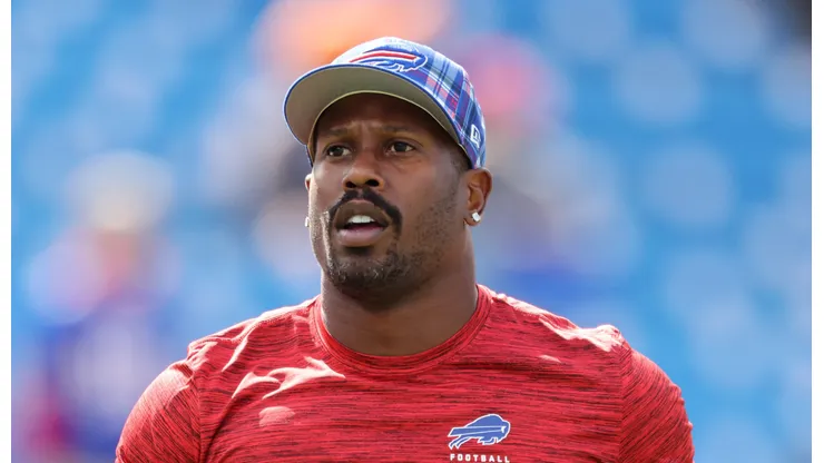 Von Miller #40 of the Buffalo Bills warms-up prior to a game against the Arizona Cardinals at Highmark Stadium on September 08, 2024 in Orchard Park, New York.