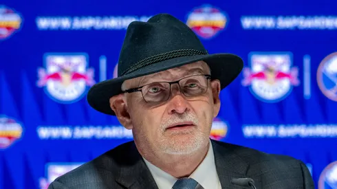 Lindy Ruff Head Coach Head Coach, Buffalo Sabres at the post-game press conference EHC Red Bull Muenchen vs Buffalo Sabres.