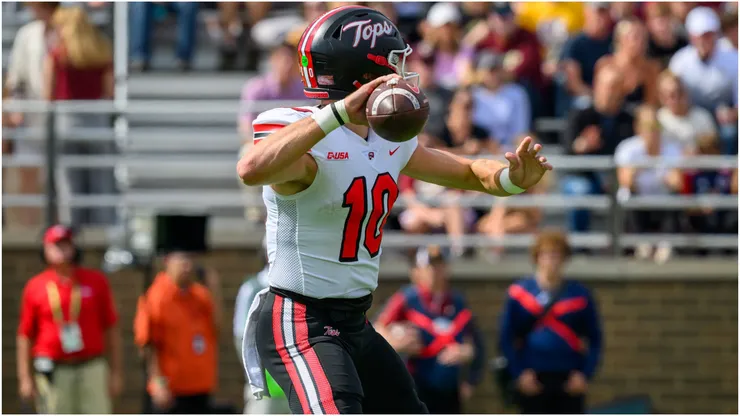 Jaymar Mundy of the Western Kentucky Hilltoppers