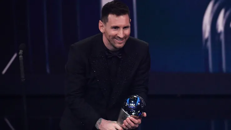 Paris Lionel Messi (Argentina Paris Saint-Germain FC) poses for photos with The Best FIFA Men s Player Trophy during The Best FIFA Football Awards 2022 on February 27, 2023 in Paris, France.