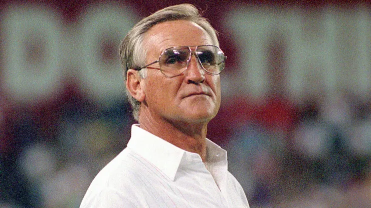 Miami Dolphins head coach Don Shula during the preseason game against the Washington Redskins at RFK Stadium on Friday, August 25, 1989.