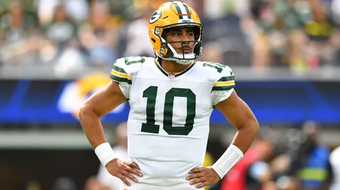 Green Bay Packers quarterback Jordan Love (10) looks on during the NFL, American Football Herren, USA game between the Green Bay Packers and the Los Angeles Rams on October 6, 2024, at SoFi Stadium in Inglewood, CA.
