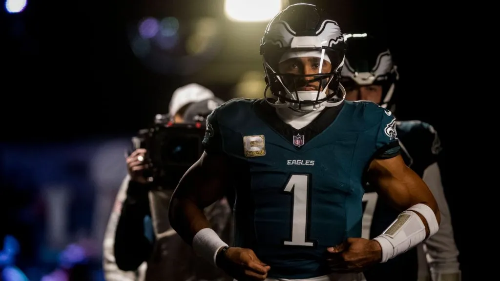 Philadelphia Eagles quarterback Jalen Hurts enters the field before the NFL football matchup between the Washington Commanders and the Philadelphia Eagles on November 14, 2024. (Source: IMAGO / Newscom World)