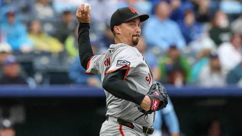 Giants vs Royals SEP 22 September 22, 2024: San Francisco Giants starting pitcher Blake Snell (7) throws to first for the out on Kansas City Royals shortstop Bobby Witt Jr. (7) during the third inning at Kauffman Stadium in Kansas City, MO.