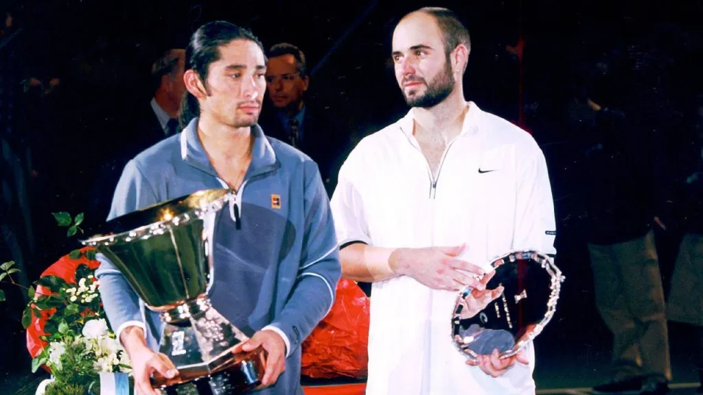 Marcelo Rios after defeating Andre Agassi in 1998. (IMAGO / Hasenkopf)