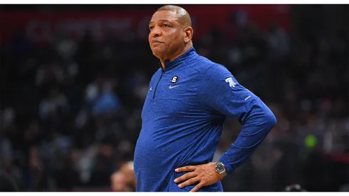 Philadelphia 76ers head coach Doc Rivers looks on during a NBA, Basketball Herren, USA game between the Philadelphia 76ers and the Los Angeles Clippers on January 17, 2023 at Crypto.com Arena in Los Angeles, CA.