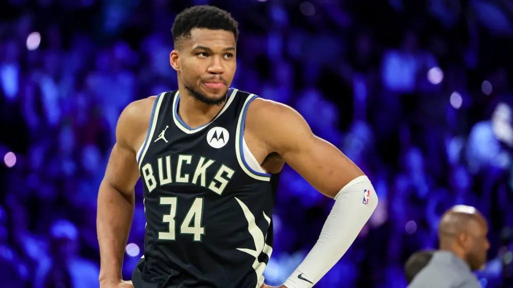 giannis antetokounmpo bucks