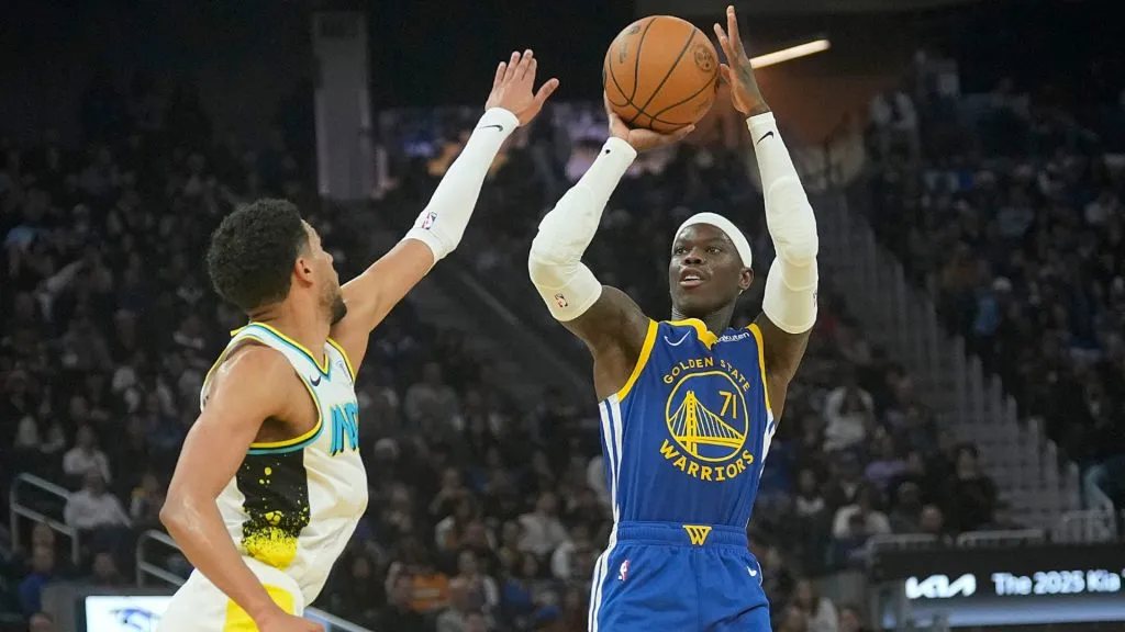 Dennis Schroder #71 of the Golden State Warriors shoots over Tyrese Haliburton #0 of the Indiana Pacers during the first half at Chase Center on December 23, 2024. (Source: Thearon W. Henderson/Getty Images)