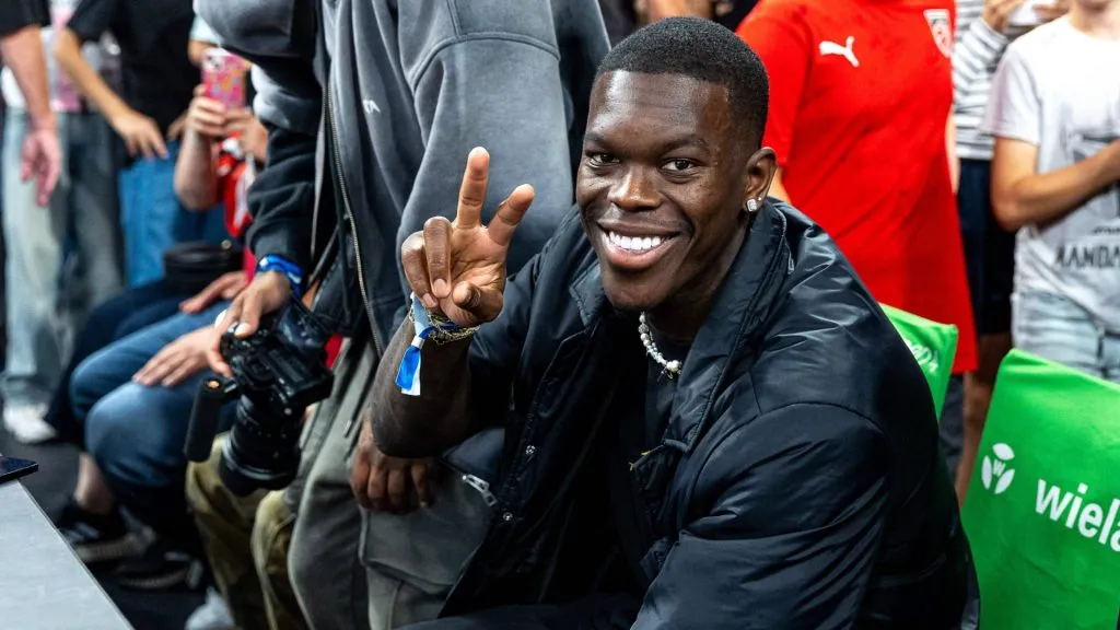 Dennis Schroeder at the Bamberg Baskets vs Basketball Loewen Braunschweig game in 2024. (Source: IMAGO / Eibner)