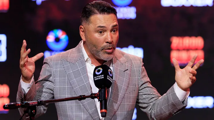 Oscar de la Hoya speaks during the Riyadh Season press conference.
