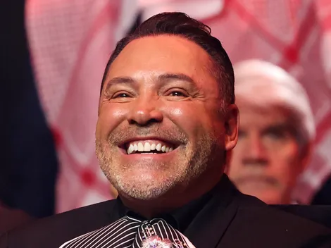 Oscar De La Hoya mocks Canelo Alvarez, Mike Tyson with controversial Christmas post