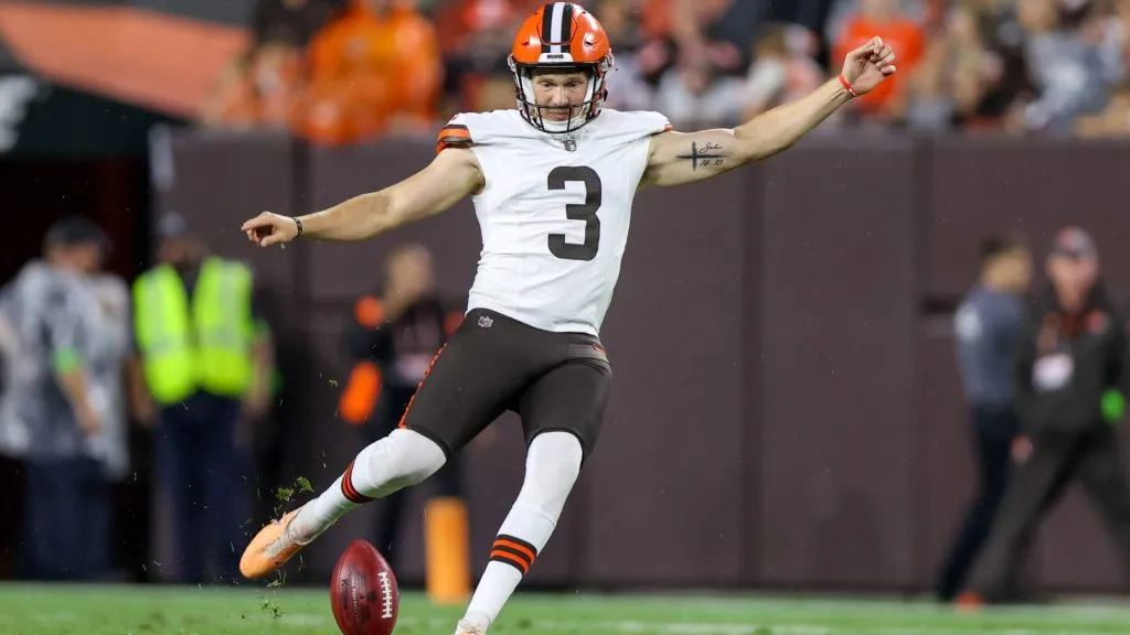 Cade York of the Cincinnati Bengals