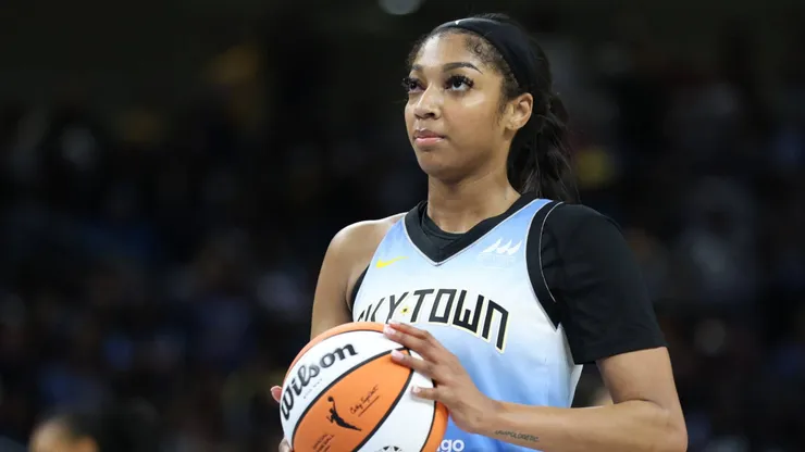 Angel Reese (5 Chicago Sky) looks on during the game between the Chicago Sky and Connecticut Sun on Saturday May 25, 2024
