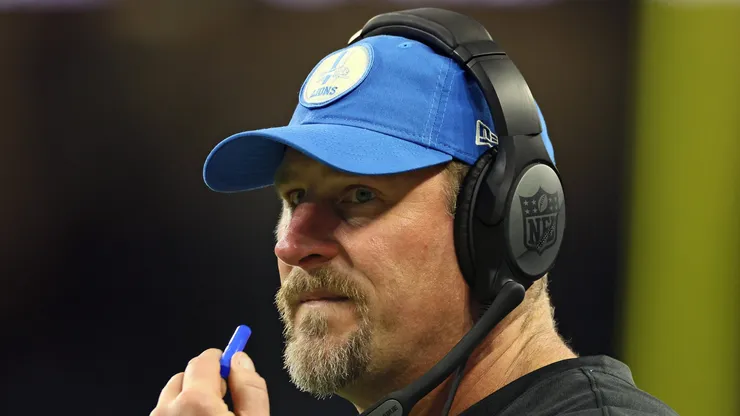 Detroit Lions vs Chicago Bears Detroit Lions head coach Dan Campbell looks on from the sidelines during an NFL, American Football Herren, USA football game between the Detroit Lions and the Minnesota Vikings in Detroit, Michigan USA, on Sunday, January 1, 2023.