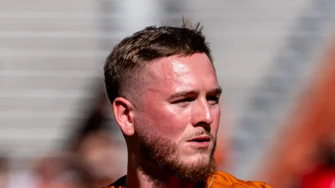 Quinn Ewers 3 of the Texas Longhorns warms up before the game vs the Kentucky Wildcats at DKR-Memorial Stadium.
