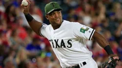 Adrián Beltré throwing the ball during a game.