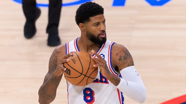 Paul George 8 of the Philadelphia 76ers during their regular season NBA, Basketball Herren, USA game against the Los Angeles Clippers on Wednesday November 6, 2024 at Intuit Dome in Inglewood, California. Clippers defeat 76ers, 110-98.