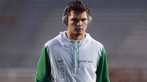 Wisconsin Badgers Vs. Oregon Ducks Oregon quarterback Dillon Gabriel 8 warms up at Camp Randall Stadium against the Wisconsin Badgers in Madison, Wisconsin, on November 16, 2024.