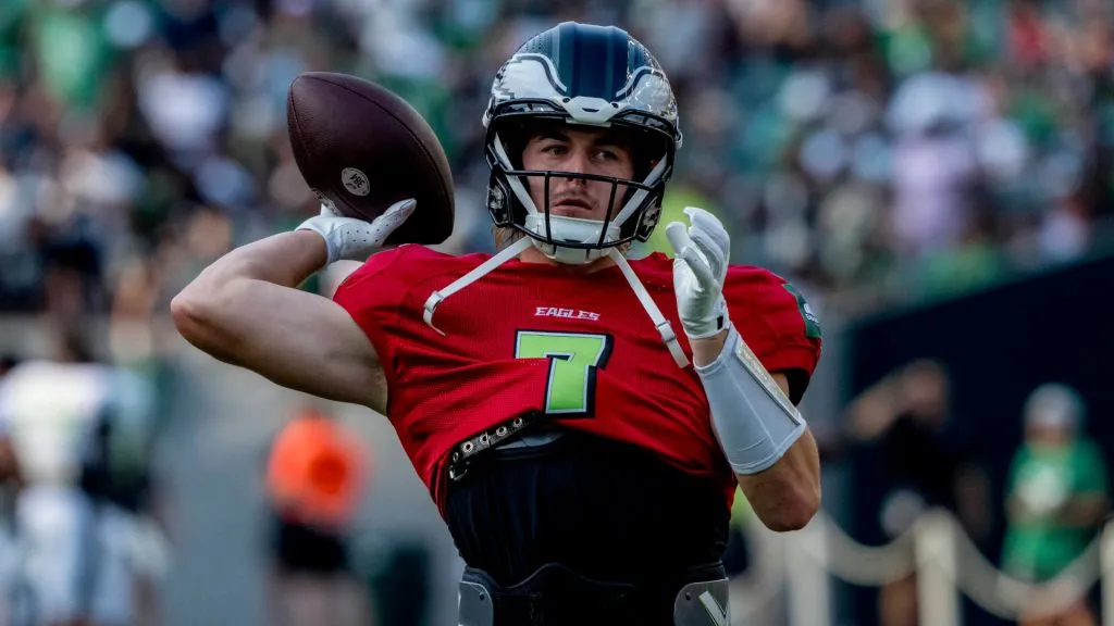 Kenny Pickett, quarterback for the Philadelphia Eagles (IMAGO / Newscom World)