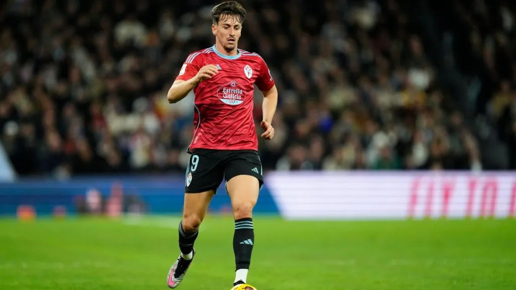 Tadeo Allende right winger of Celta de Vigo and Argentina during the LaLiga EA Sports match between Real Madrid CF and Celta Vigo.