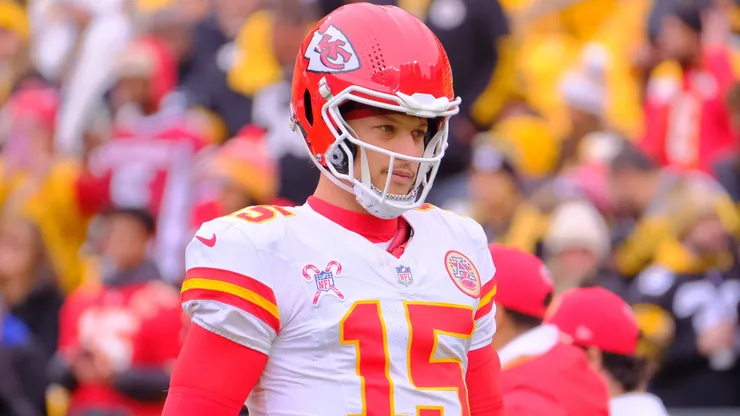 Patrick Mahomes 15 during the Steelers vs Chiefs in Pittsburgh, PA.