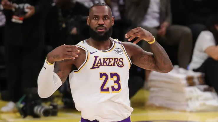 LeBron James (23) during the Los Angeles Lakers game versus the Toronto Raptors.