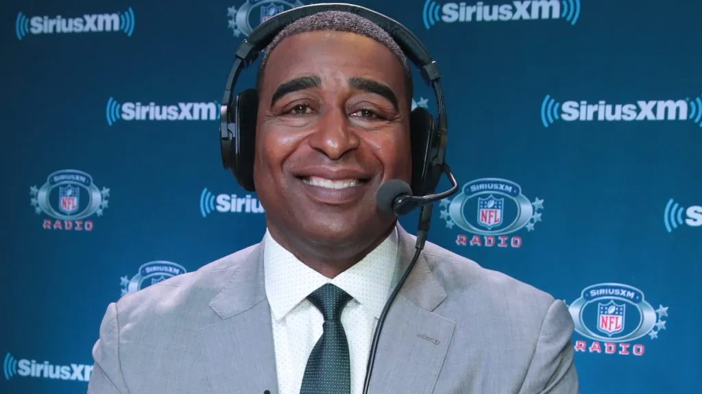 Former NFL player and NFL Hall of Fame player Cris Carter attends SiriusXM at Super Bowl LII Radio Row at the Mall of America on February 1, 2018. (Source: Cindy Ord/Getty Images for SiriusXM)