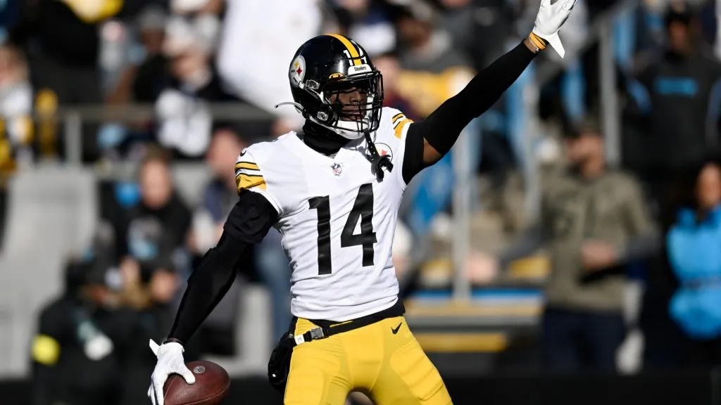 George Pickens #14 of the Pittsburgh Steelers celebrates after making a catch against the Carolina Panthers during the second quarter of the game at Bank of America Stadium on December 18, 2022. (Source: Eakin Howard/Getty Images)