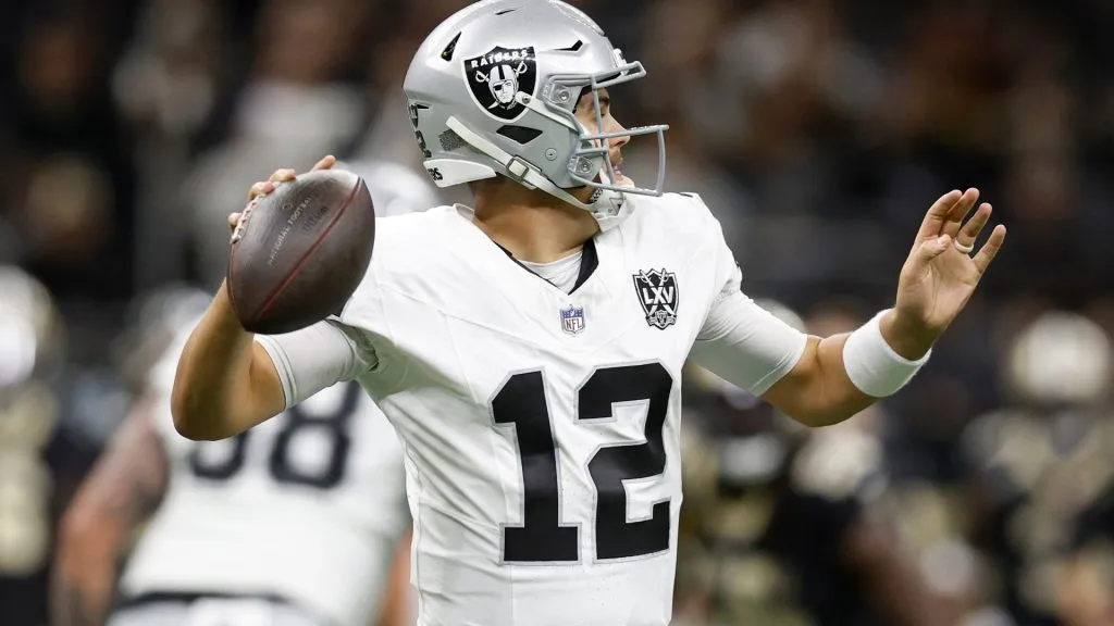 Aidan O’Connell #12 of the Las Vegas Raiders passes the ball during the second quarter against the New Orleans Saints at Caesars Superdome on December 29, 2024. (Source: Sean Gardner/Getty Images)