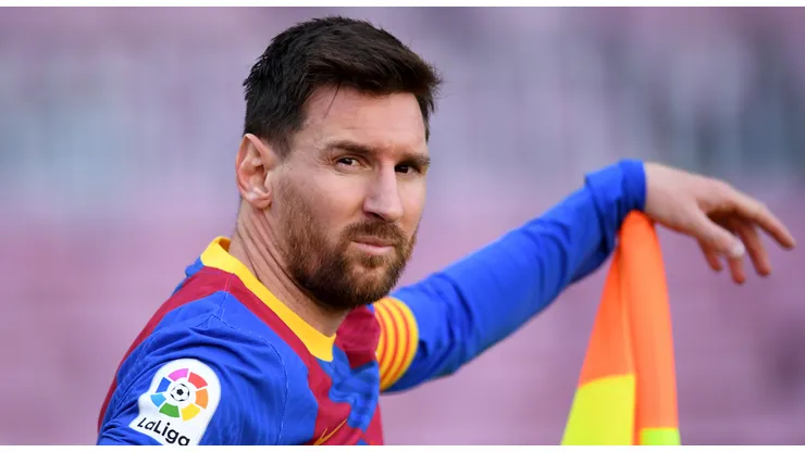 Lionel Messi playing for Barcelona in 2021