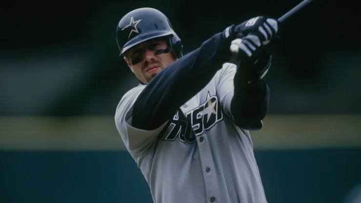 Jeff Bagwell #5 of the Houston Astros swings at the pitch during a game against the San Francisco Giants at 3Com Park on June 16, 1996.