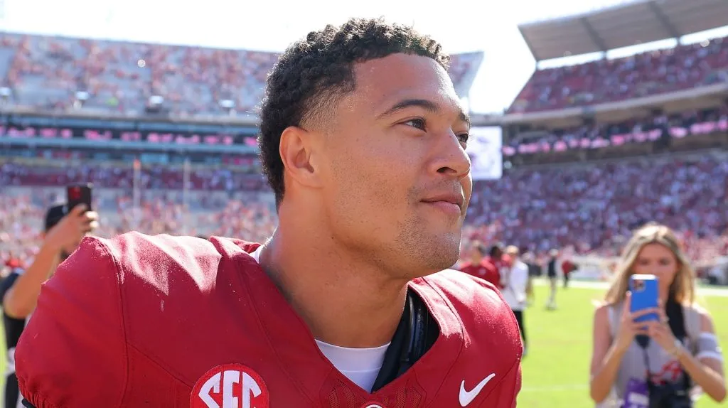 Domani Jackson #1 of the Alabama Crimson Tide reacts after their 27-25 win over the South Carolina Gamecocks during the fourth quarter at Bryant-Denny Stadium on October 12, 2024 in Tuscaloosa, Alabama