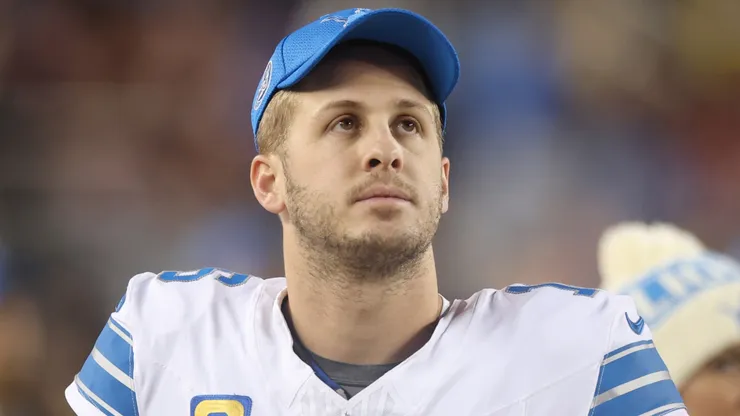 Jared Goff #16 of the Detroit Lions