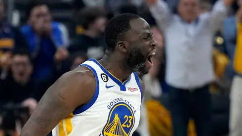 Draymond Green #23 of the Golden State Warriors reacts after a three point basket against the Los Angeles Lakers