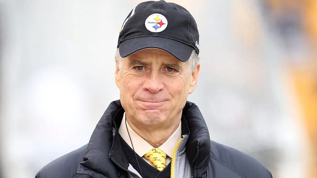 Pittsburgh Steelers president and co-owner Art Rooney II walks the sidelines before the game against the St. Louis Rams at Heinz Field on December 24, 2011. (Source: Karl Walter/Getty Images)