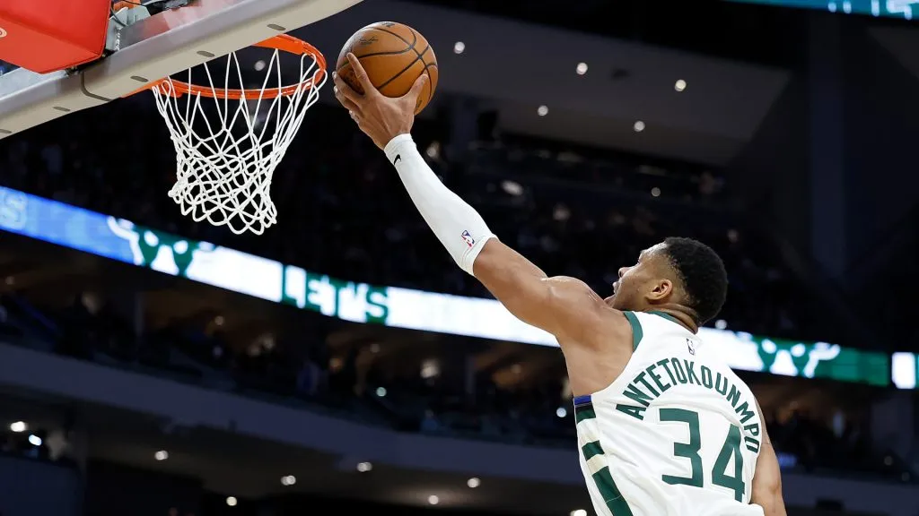 Giannis Antetokounmpo #34 of the Milwaukee Bucks scores during the second half of the game against the Portland Trail Blazers. (John Fisher/Getty Images)