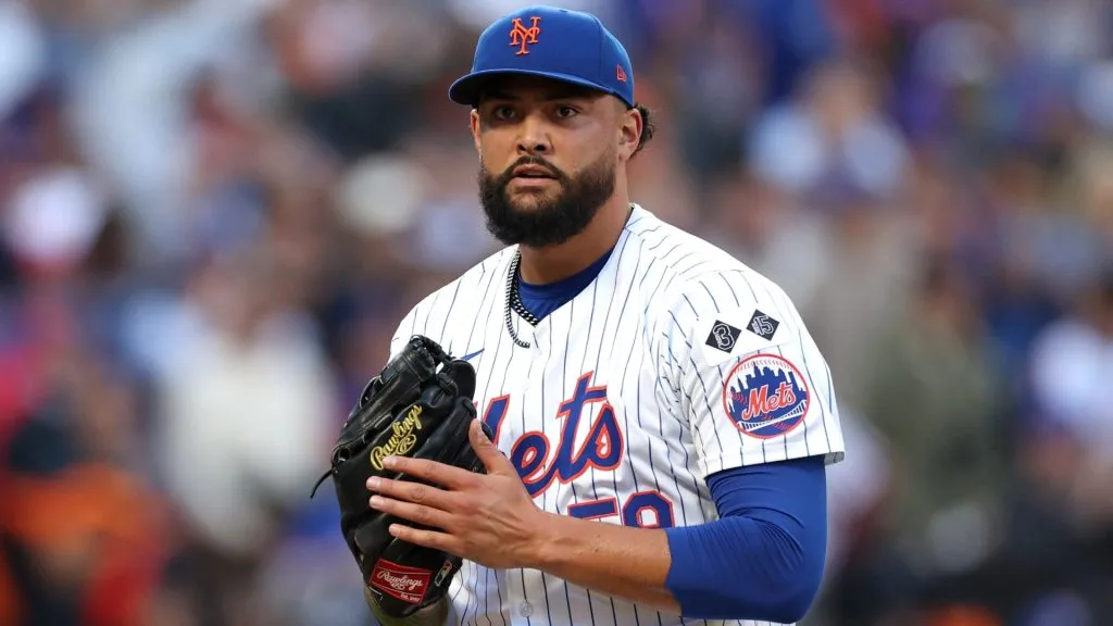 Sean Manaea #59 of the New York Mets reacts after an out in the first inning against the Philadelphia Phillies during Game Three of the Division Series at Citi Field on October 08, 2024 in New York City. (Photo by Elsa/Getty Images)