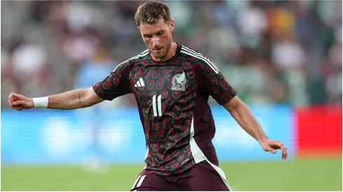 Santiago Gimenez of Mexico