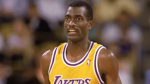 Michael Cooper #21 of the Los Angeles Lakers during an NBA game at the Great Western Forum in Los Angeles, California in 1988.