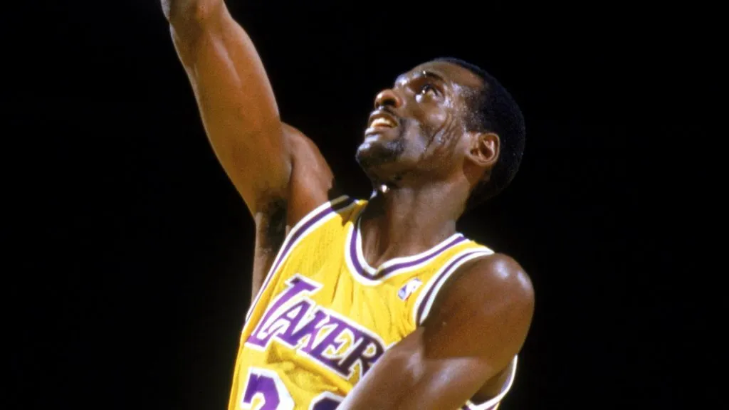 Michael Cooper dunking