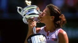 Jennifer Capriati celebrating her 2002 Australian Open